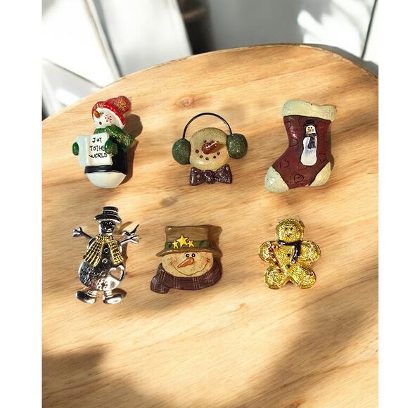 Christmas Holiday Bundle Lot of 6 Vintage Brooch Pins - Picture 2 of 7